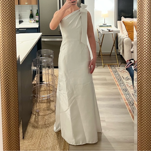 Alfred Sung Bridesmaid / Formal Gown - Picture 11 of 12